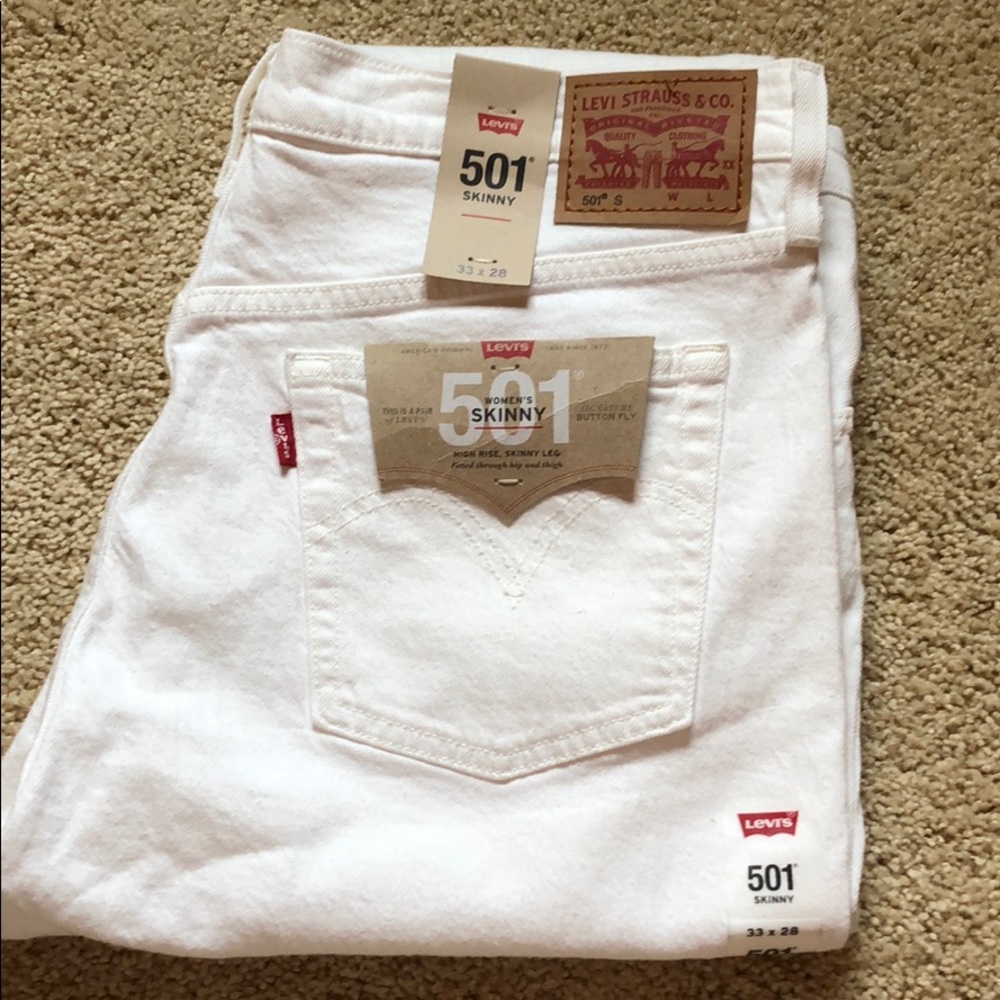 NWOT Levi’s 501 Skinny